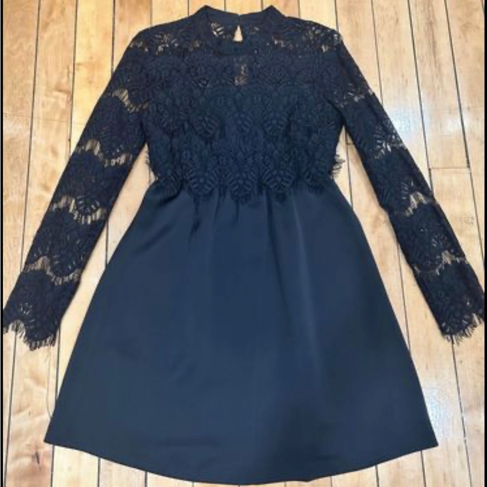 Lace long sleeve top dress